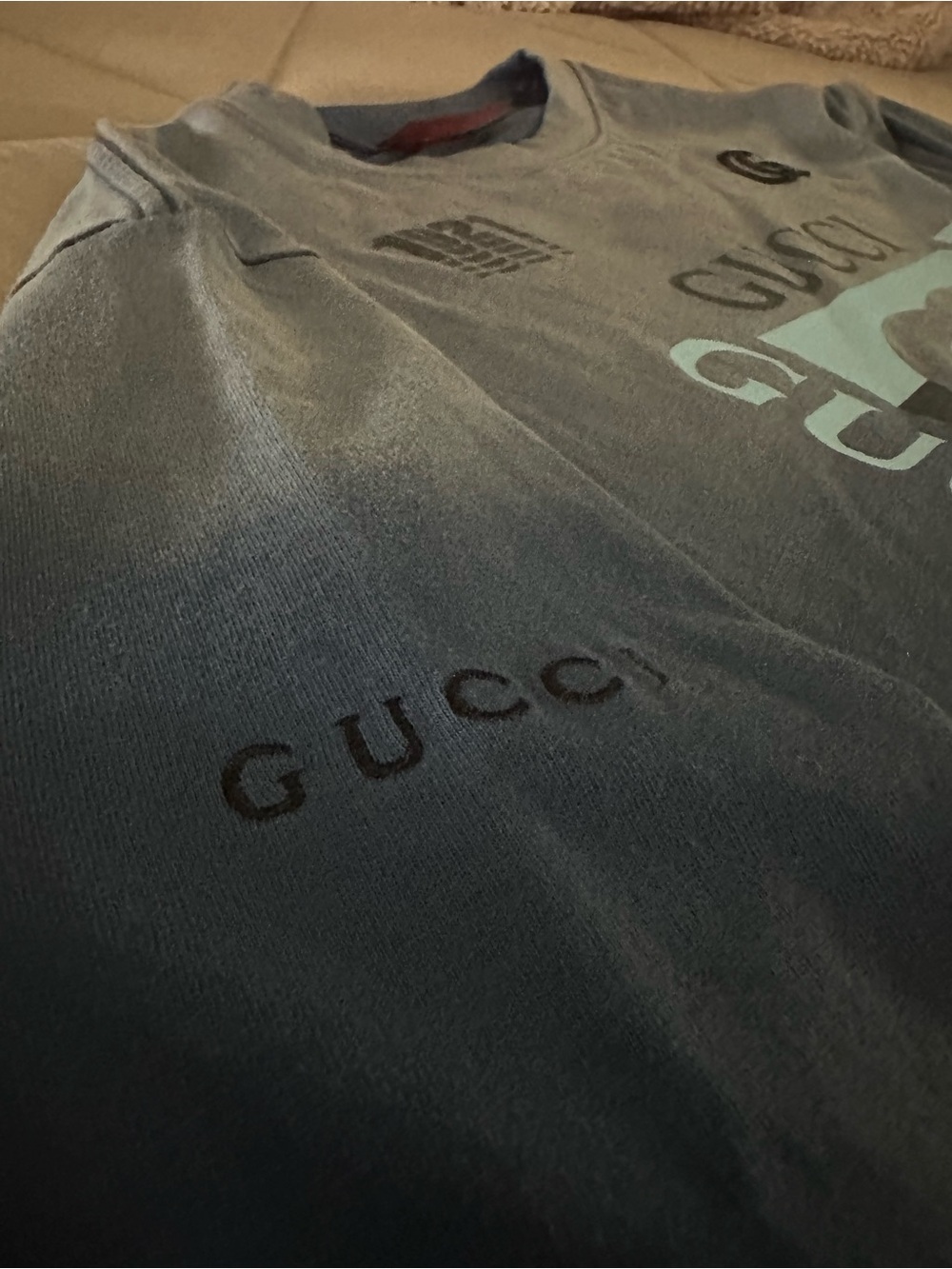 Gucci GG Logo Long-Sleeve Tee - Picture 6 of 14